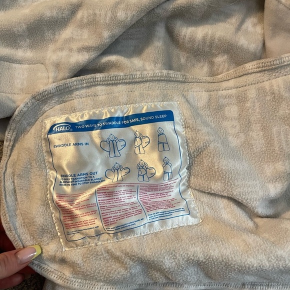 Halo Gray Swaddle Newborn - Picture 4 of 4